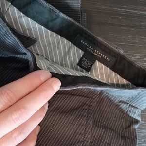 Banana Republic Modern Fit Dark Gray Dress Pants - 33/32